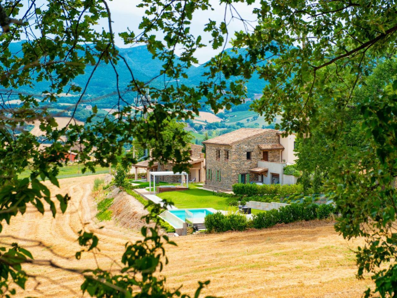 Serre Alte Landscape Luxury Rooms Matelica Eksteriør billede